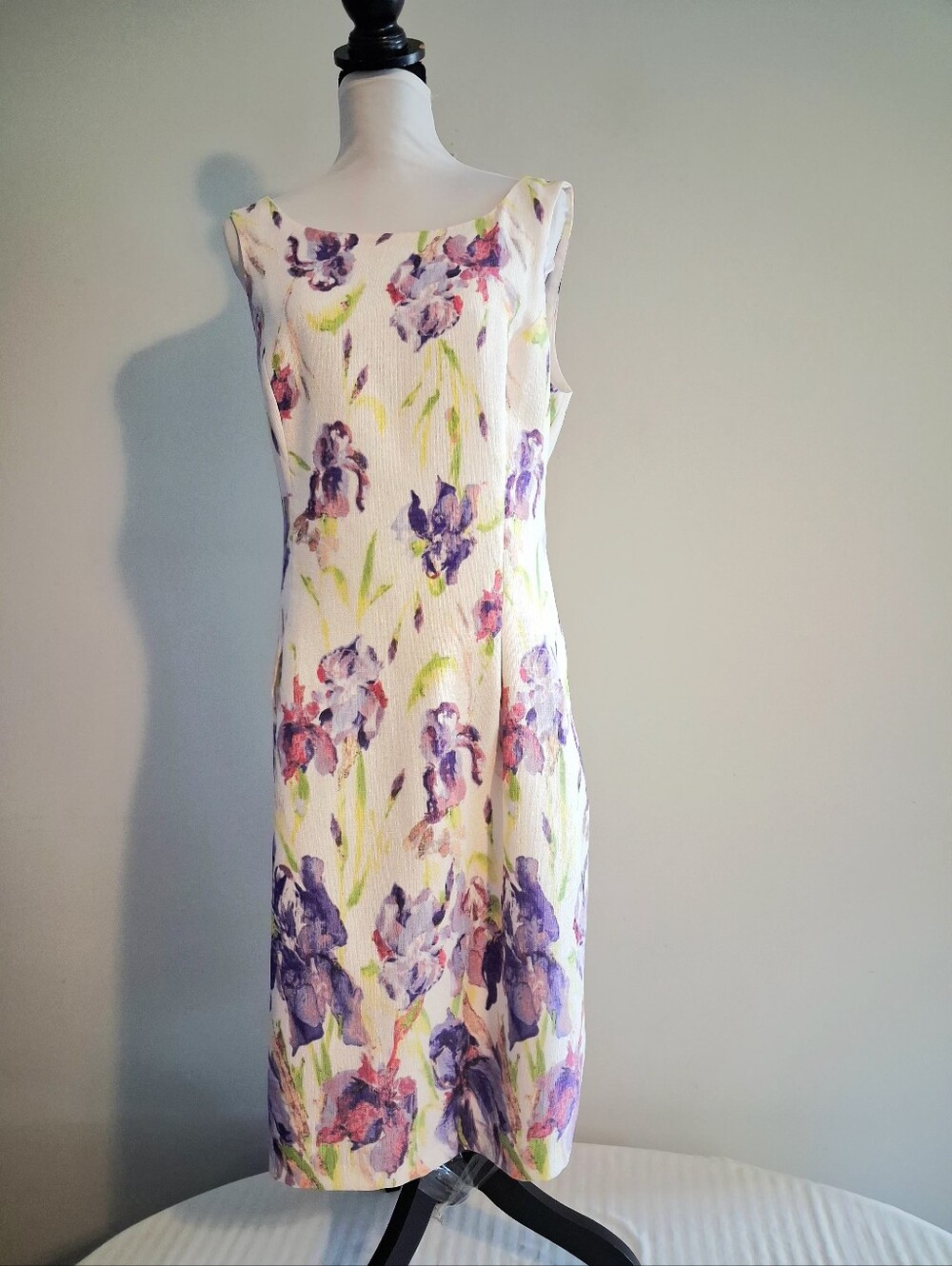 Floral Sleeveless Sheath Dress in White and Purple Size 16 - Picture 1 of 13